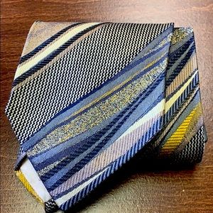 Hubert Milano tie